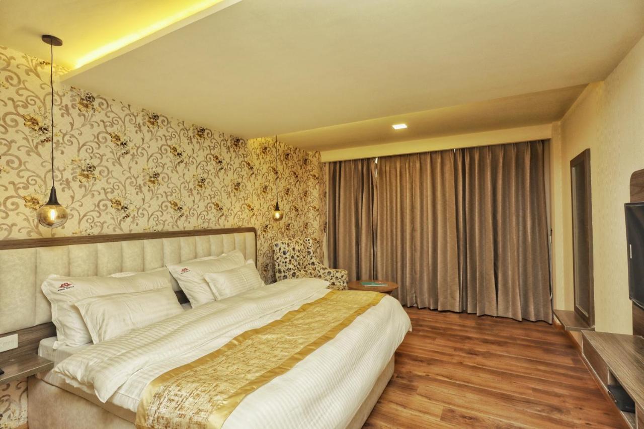 Royal Castle Otel Kasol Dış mekan fotoğraf
