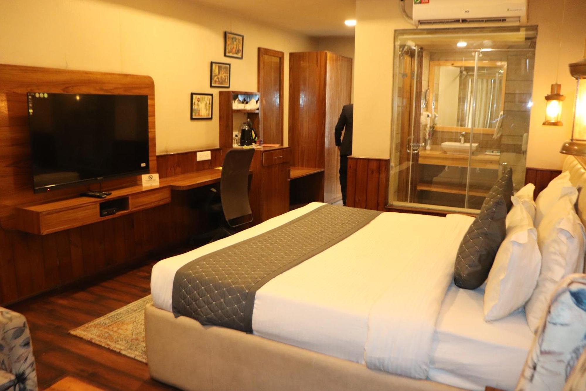 Royal Castle Otel Kasol Dış mekan fotoğraf